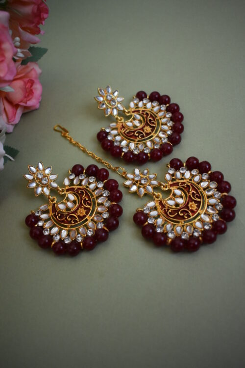 Gold Toned Kundan Maang Tikka With Earrings
