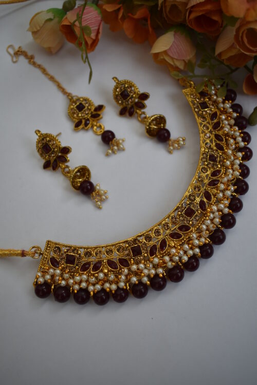 Pearl And Stone Studded Necklace Set