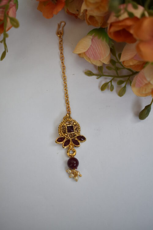 Pearl And Stone Studded Necklace Set