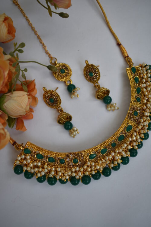 Pearl And Stone Studded Necklace Set