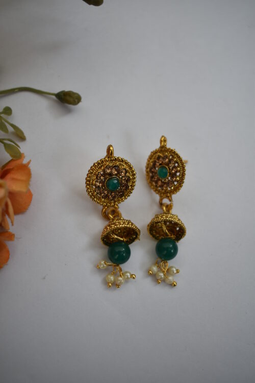 Pearl And Stone Studded Necklace Set