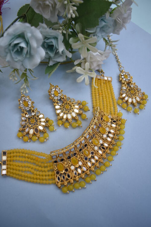 Kundan Choker Set With Maang Tikka