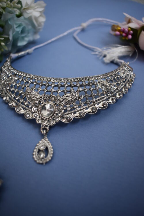 Shimmery White Stone Studded Necklace Set