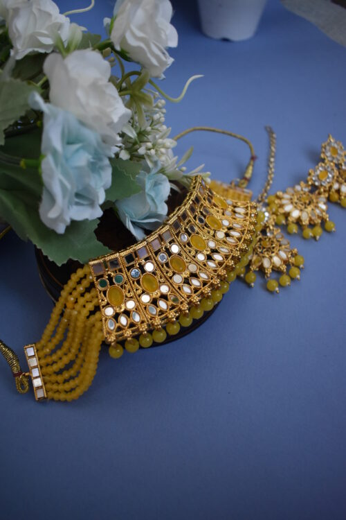Kundan Choker Set With Maang Tikka