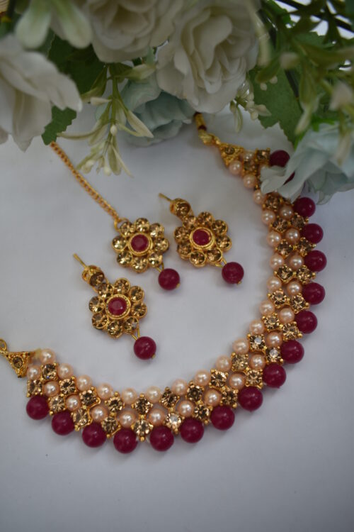 Gold Stones And Beads Necklace Set