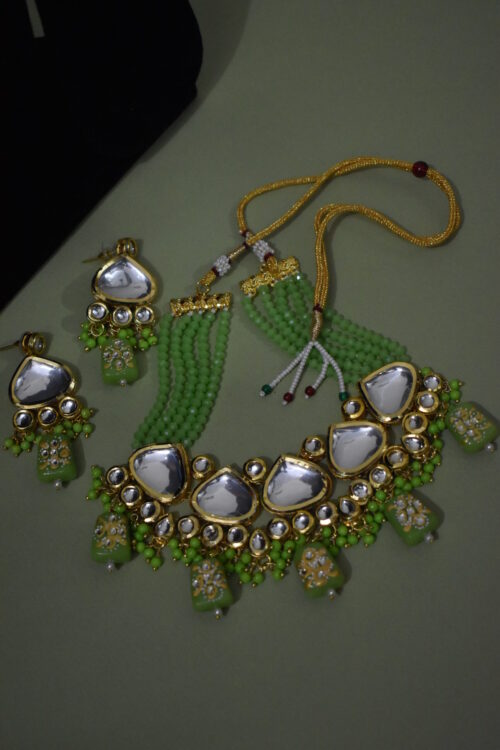 Gold Toned Big Kundan Studded Choker Necklace Set