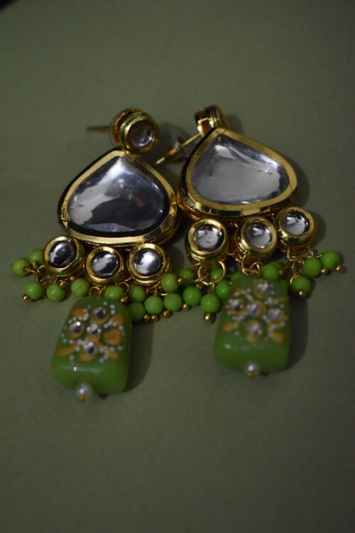 Gold Toned Big Kundan Studded Choker Necklace Set