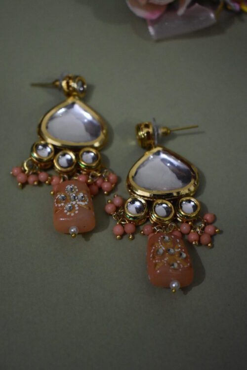Gold Toned Big Kundan Studded Choker Necklace Set