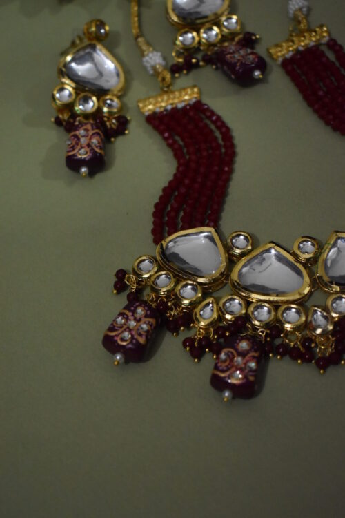 Gold Toned Big Kundan Studded Choker Necklace Set