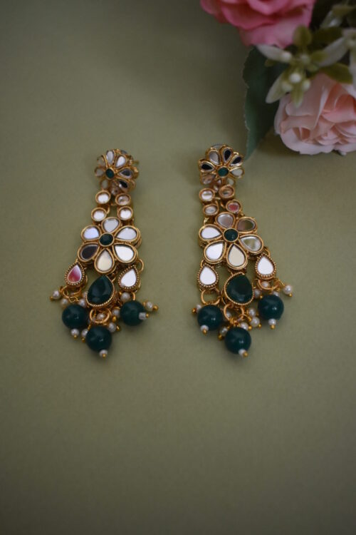 Green Mirror Studded Necklace Set