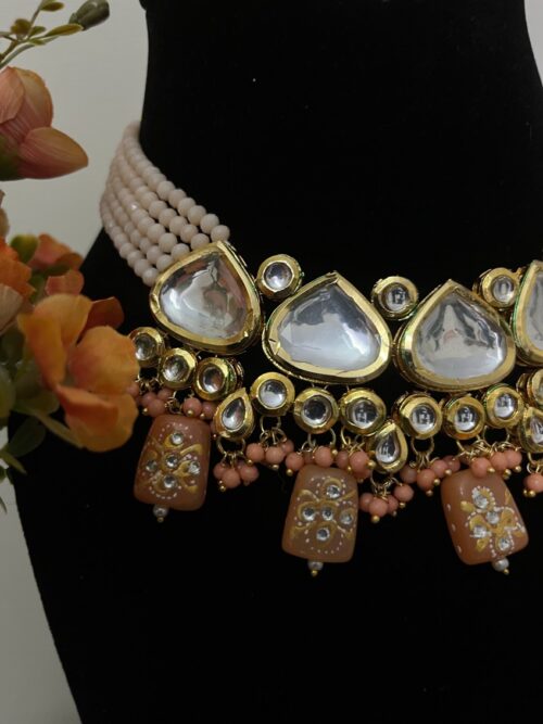 Gold Toned Big Kundan Studded Choker Necklace Set
