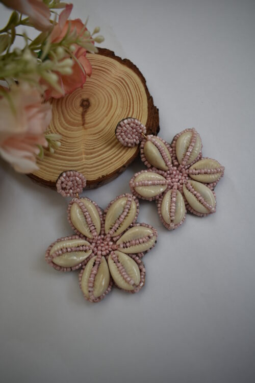 Handcrafted Seashell Flower Fashion Earrings