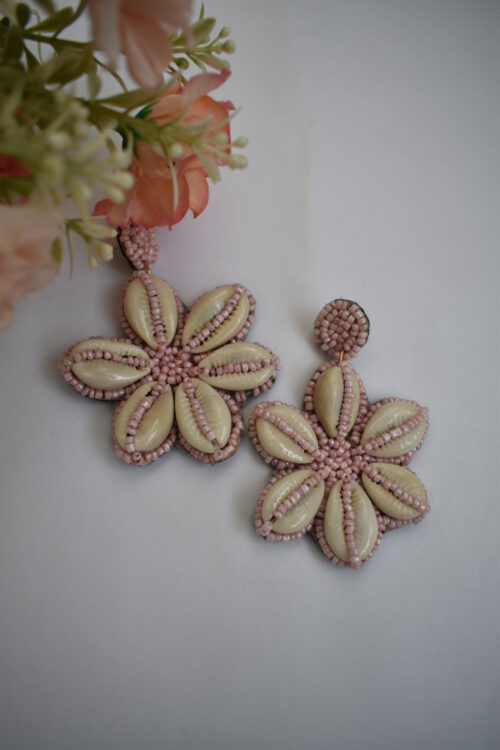 Handcrafted Seashell Flower Fashion Earrings
