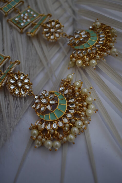 Beautiful Kundan Chandbali Earrings With Ear Chain - Image 3